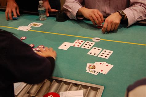 PLO Poker: A Beginner's Guide to Pot.